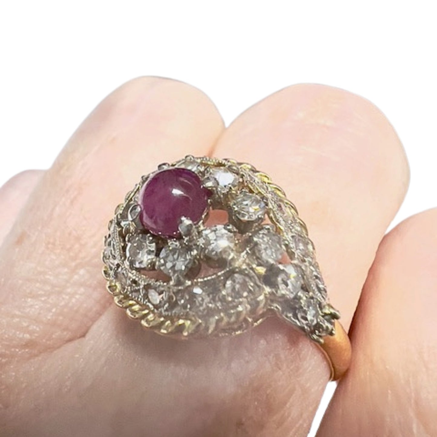 SORTIJA DISEÑO ART DECO ÉPOCA 1920-1925 de ORO 18 kts y PLATINO con DIAMANTES y RUBI