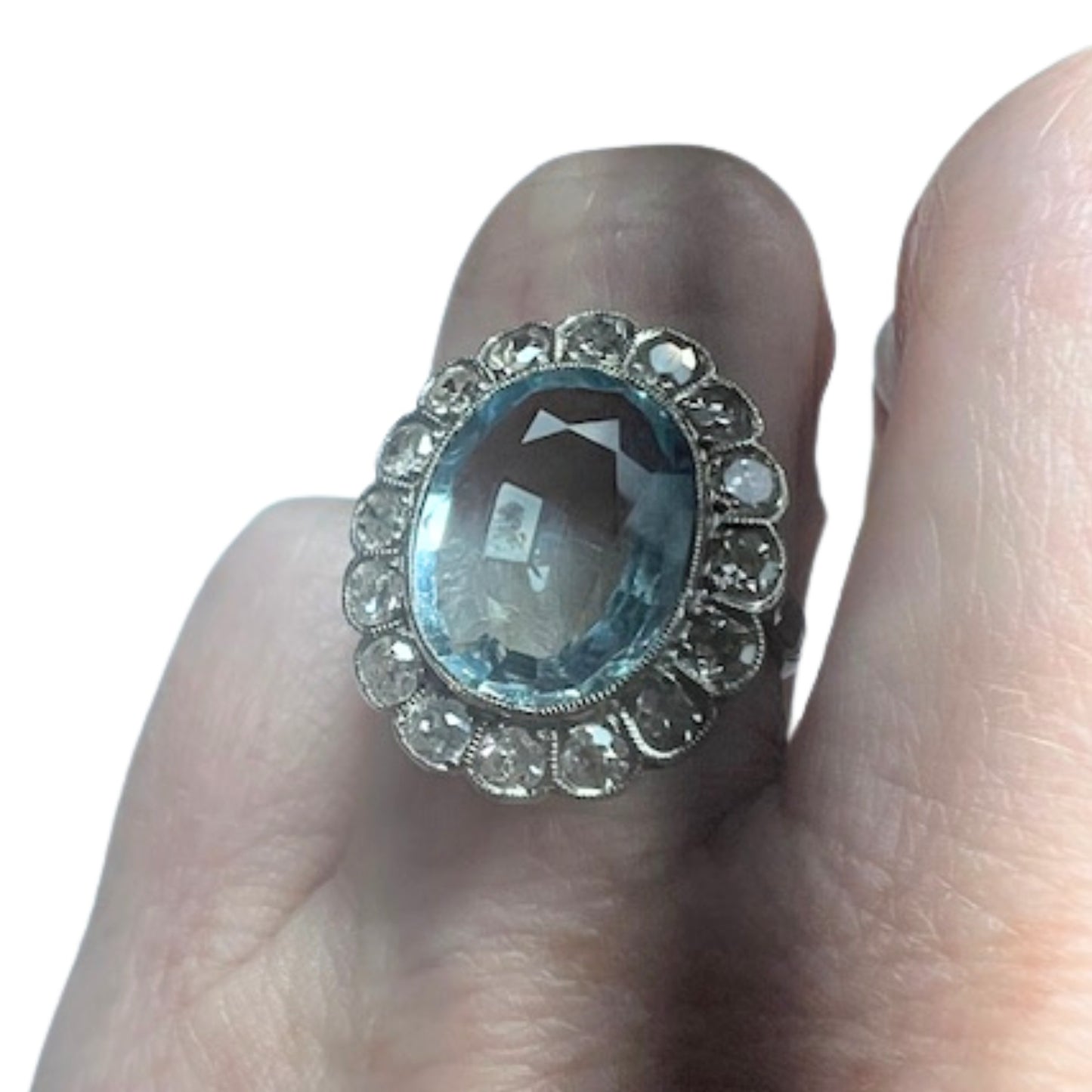 SORTIJA ART DECO EPOCA 1930-1935 de PLATINO con DIAMANTES y AGUAMARINA