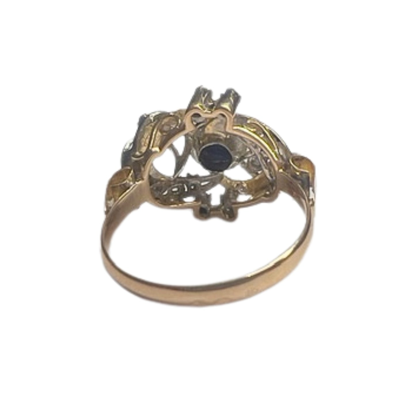 SORTIJA DISEÑO ART DECO ÉPOCA 1930 de ORO 18 kts y PLATINO con DIAMANTES y ZAFIRO SINTETICO