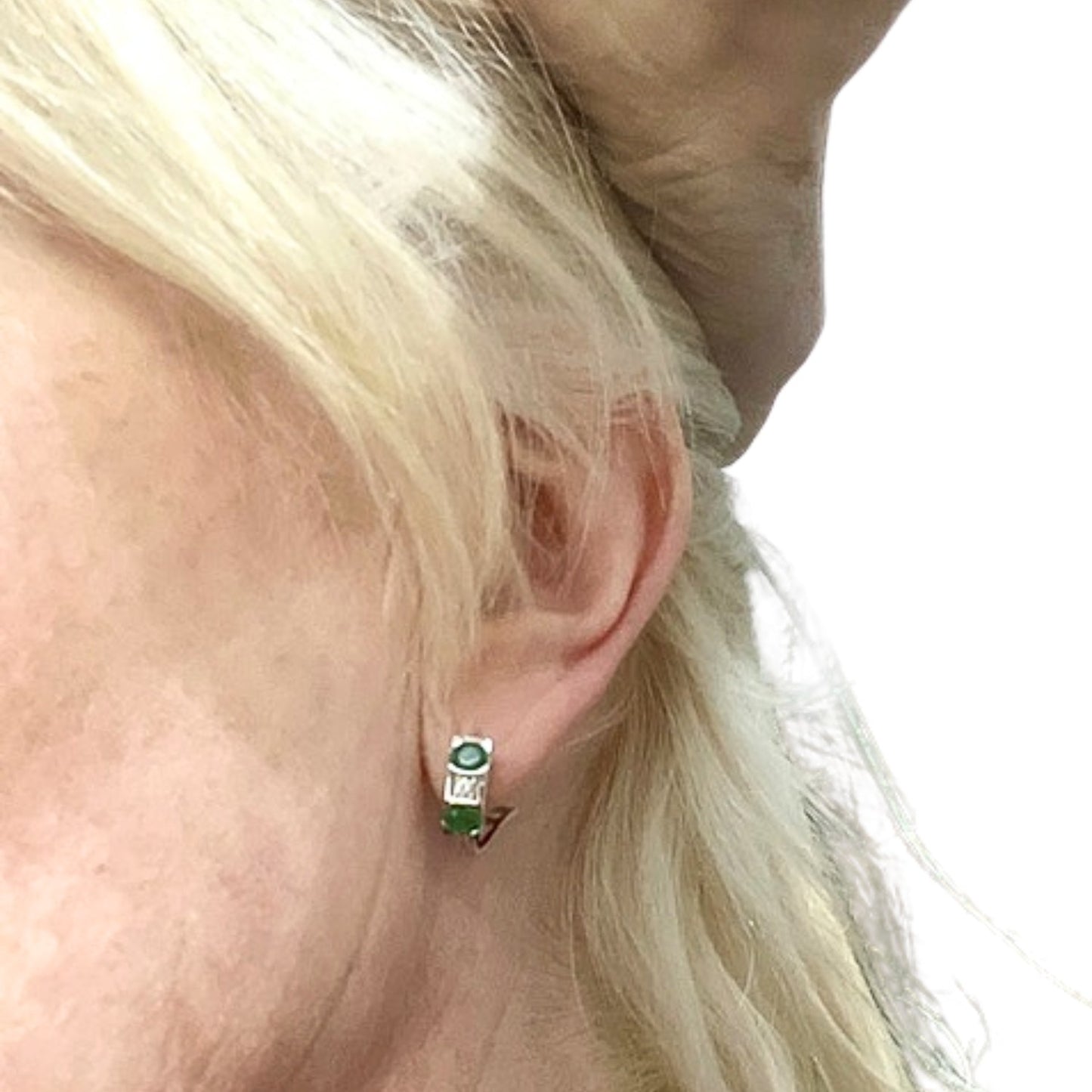PENDIENTES DISEÑO CONTEMPORÁNEOS SIGLO XX de ORO 18 kts con DIAMANTES y ESMERALDAS