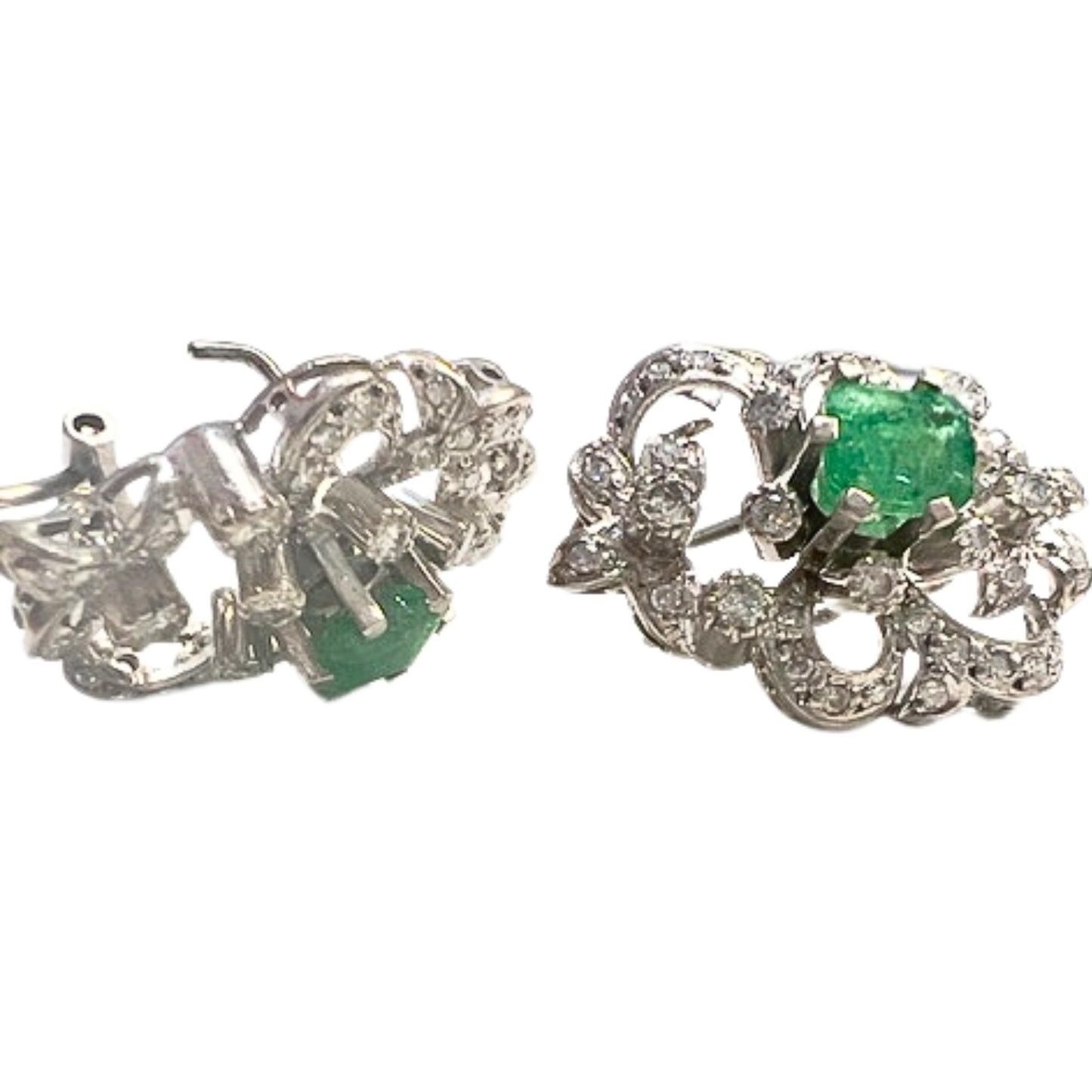 PENDIENTES DISEÑO RETRO ÉPOCA 1940-1950 de ORO 18 kts con DIAMANTES y ESMERALDA