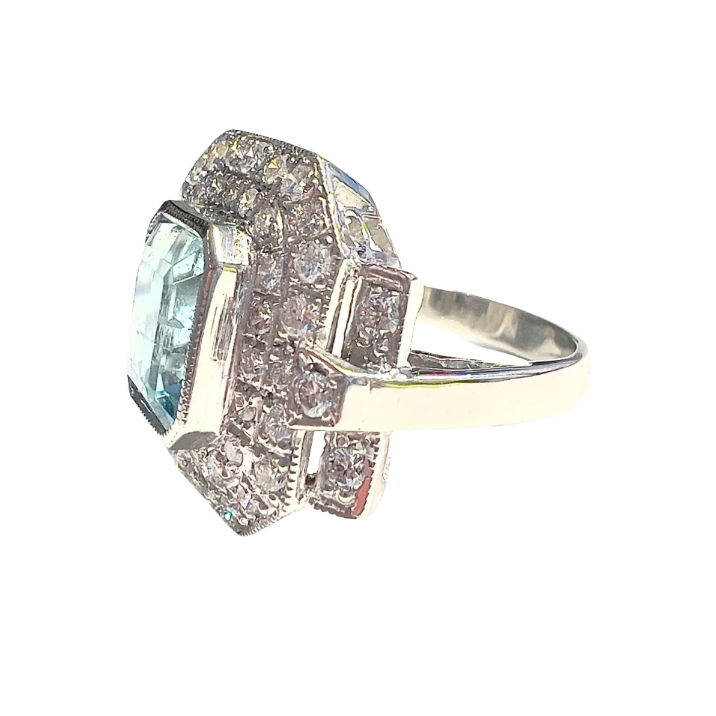 SORTIJA DISEÑO ART DECÓ de PLATINO con DIAMANTES y AGUAMARINA