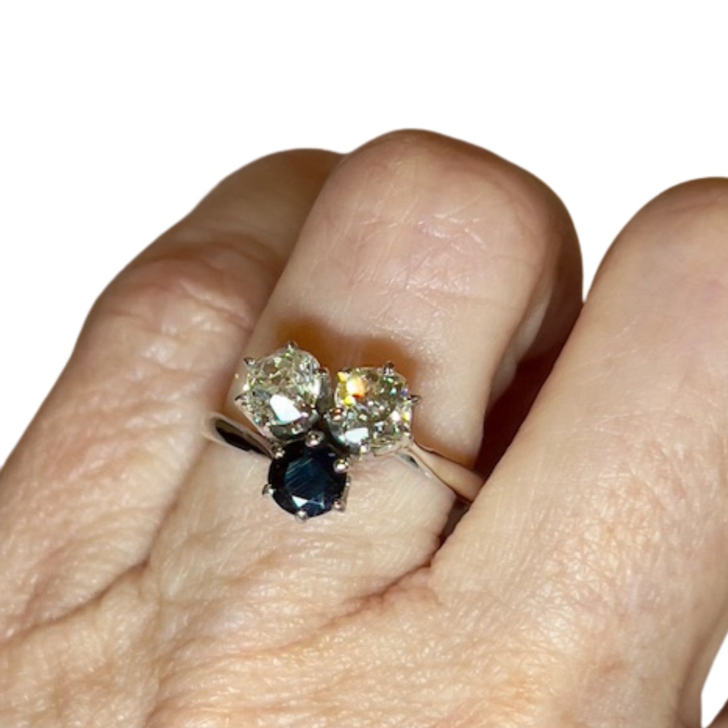 SORTIJA ESTILO ART DECO ÉPOCA 1935 de ORO 18 kts con DIAMANTES 1.22 ct y ZAFIRO 0.60 ct