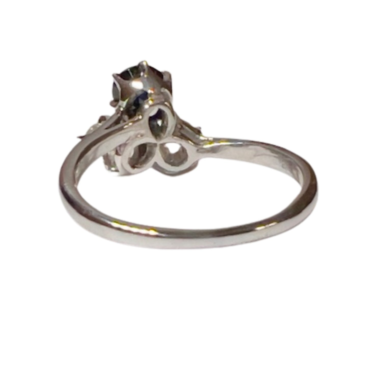 SORTIJA ESTILO ART DECO ÉPOCA 1935 de ORO 18 kts con DIAMANTES 1.22 ct y ZAFIRO 0.60 ct