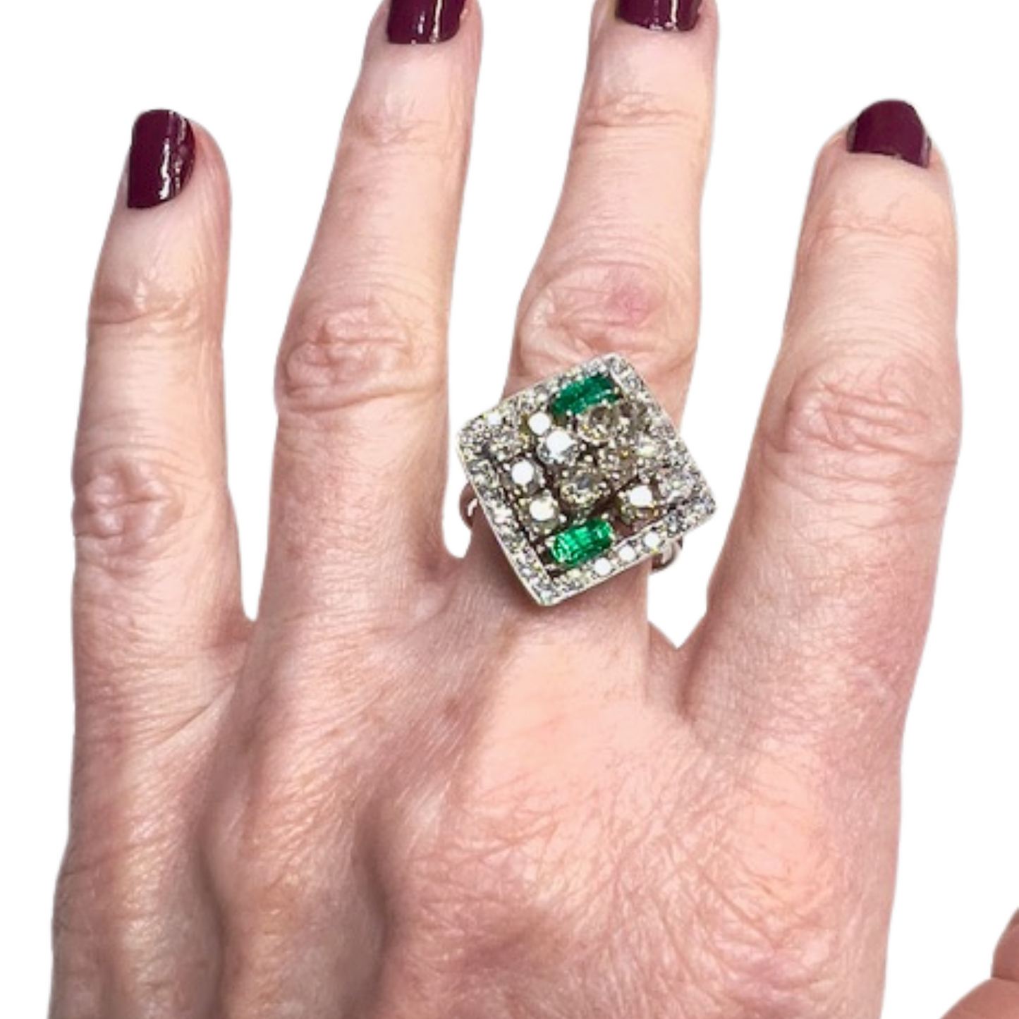 SORTIJA ESTILO CONTEMPORANEO S XX de ORO 18 kts con DIAMANTES y ESMERALDA