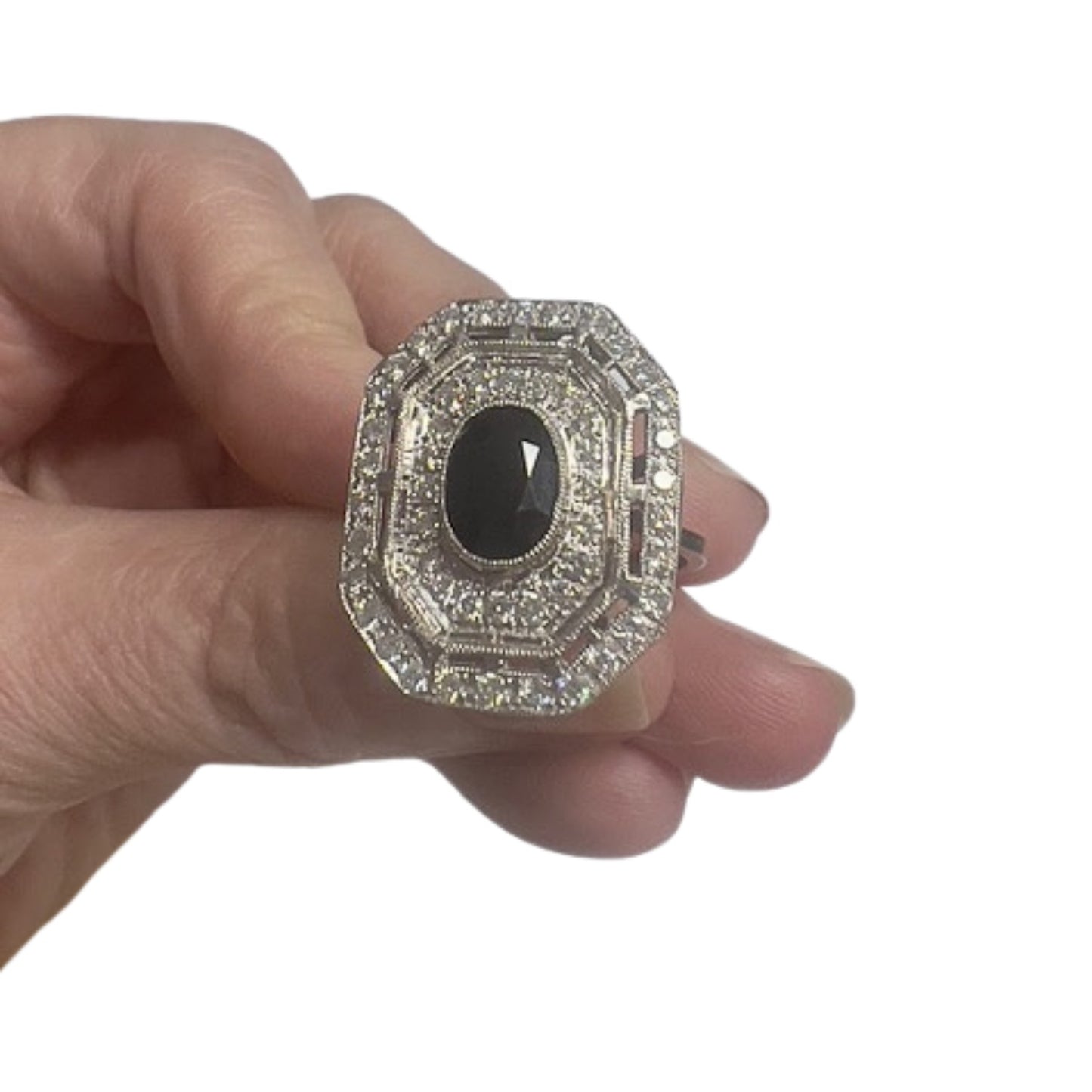 SORTIJA DISEÑO ART DECO CON ZAFIRO